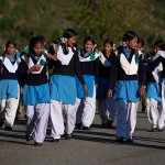 Dzieci wracają ze szkoły (Birthee)