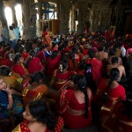 Oczekiwanie na otwarcie świątyni, Sri Ekambaranathar Temple, Kanchipuram