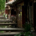 Lijiang, knajpki nad kanałem